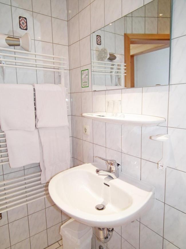 Gasthaus & Hotel Zur Linde Friedrichroda Dış mekan fotoğraf